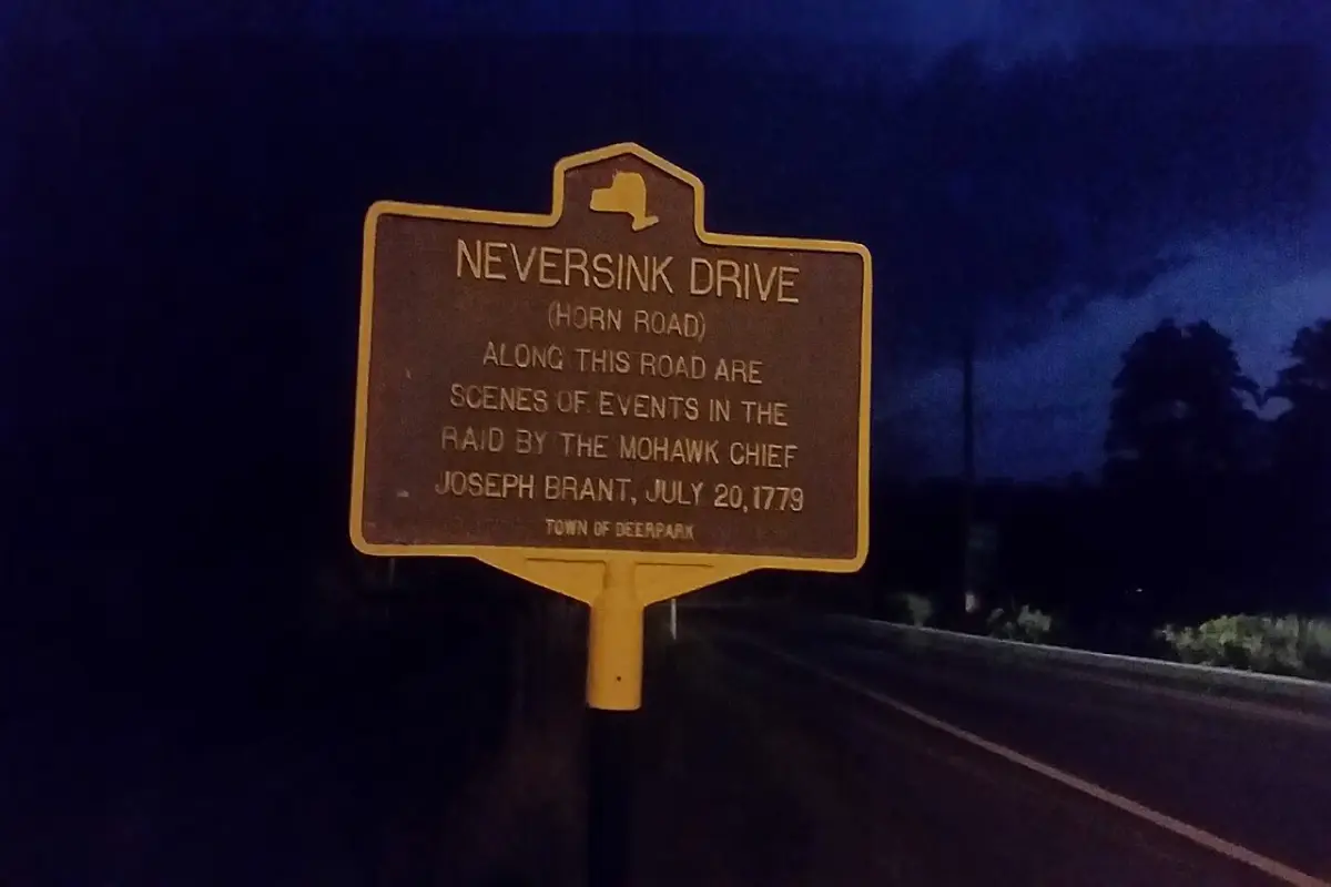 Mecánico móvil de AutoTechPete sirviendo Deerpark New York